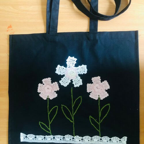 Motifli siyah omuz  çantası